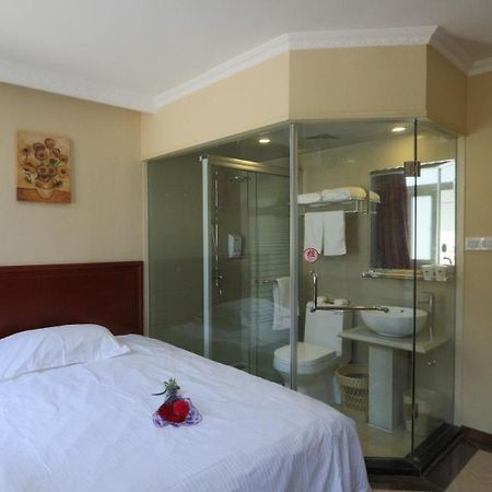 Greentree Inn Shanghai Pudong Airport Huaxia East Road Railway Station Shell Hotel Exterior foto