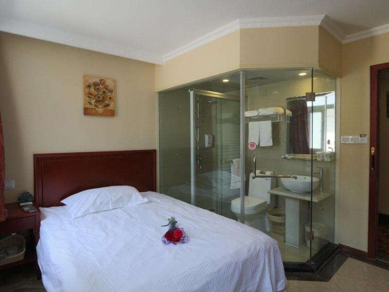 Greentree Inn Shanghai Pudong Airport Huaxia East Road Railway Station Shell Hotel Exterior foto