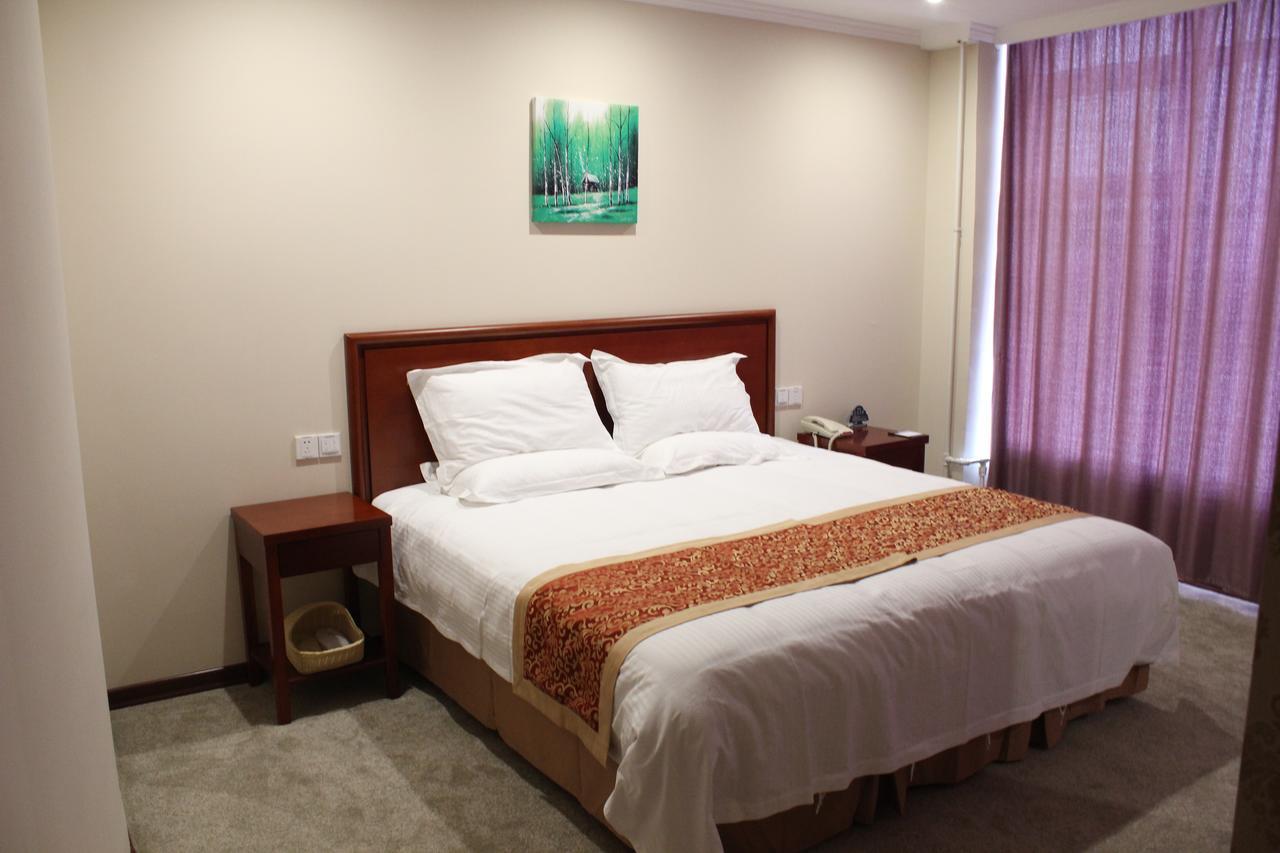 Greentree Inn Shanghai Pudong Airport Huaxia East Road Railway Station Shell Hotel Exterior foto