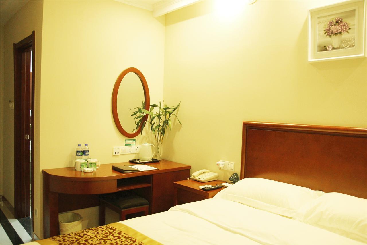 Greentree Inn Shanghai Pudong Airport Huaxia East Road Railway Station Shell Hotel Exterior foto