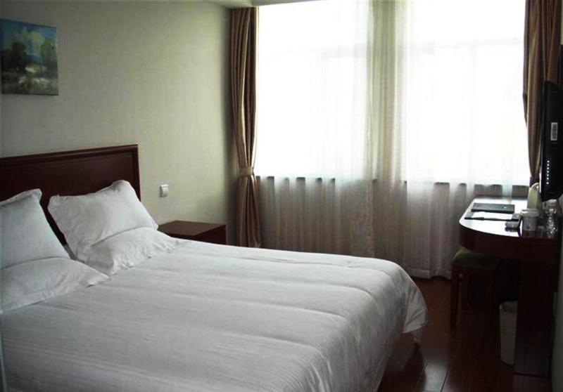 Greentree Inn Shanghai Pudong Airport Huaxia East Road Railway Station Shell Hotel Exterior foto